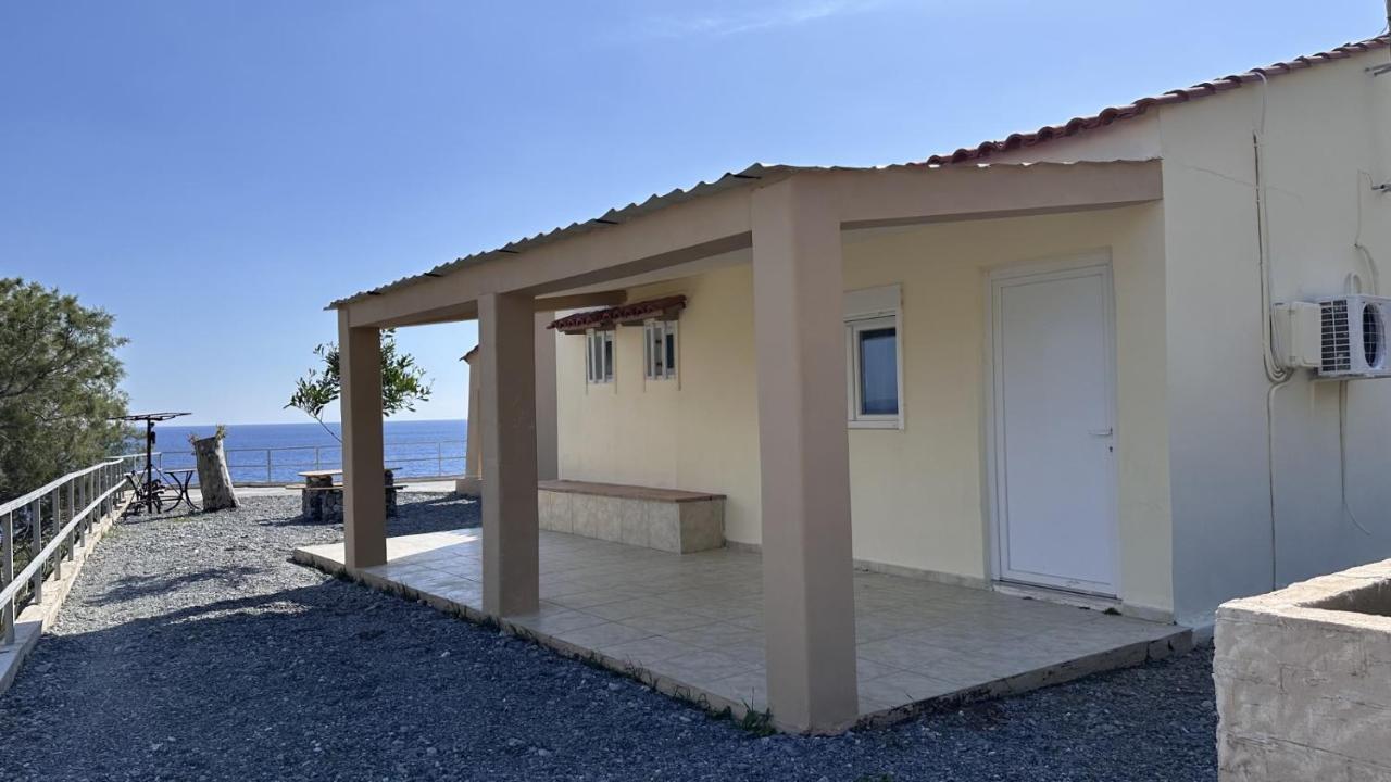 Sfinias Apartments Kaloi Limenes Exterior foto