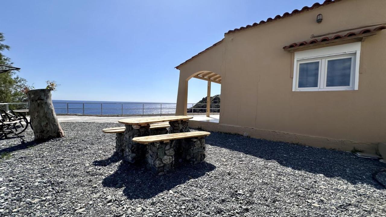 Sfinias Apartments Kaloi Limenes Exterior foto